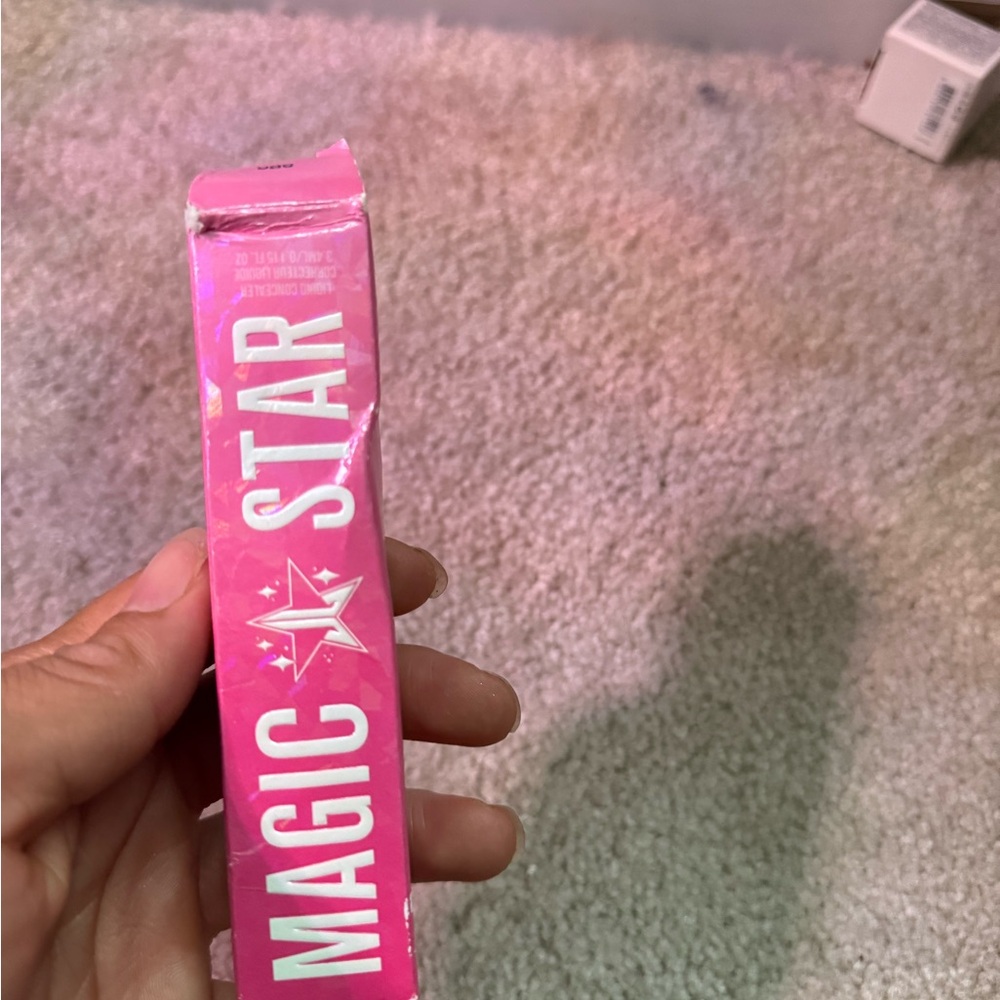 Magic Star Pink Box Jeffree star concealer
